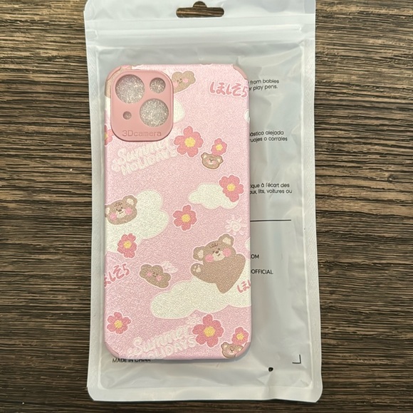iPhone 13 phone case - Picture 1 of 2